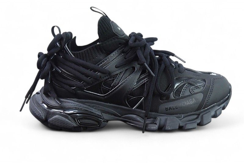 BB TRACKS - BLACK STACKED LACES