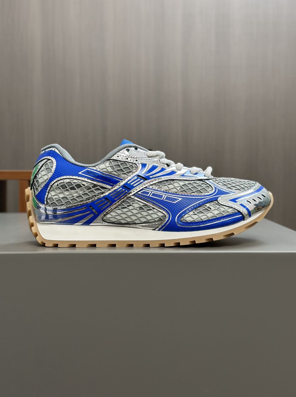 B*TTEGA V*ENETA - BLUE (2-3 DAY DELIVERY)
