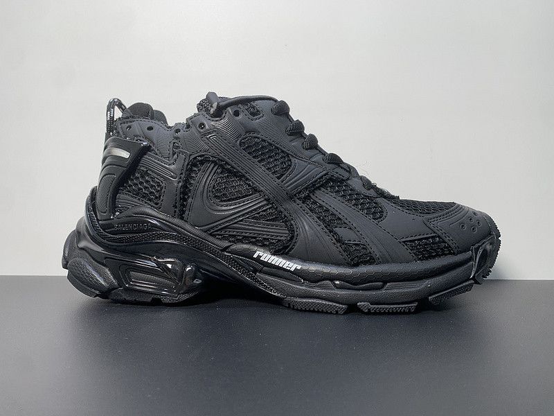 BB RUNNERS - BLACK MATTE