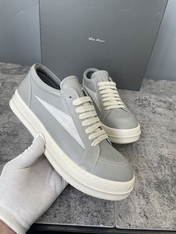 RO - GREY VANS