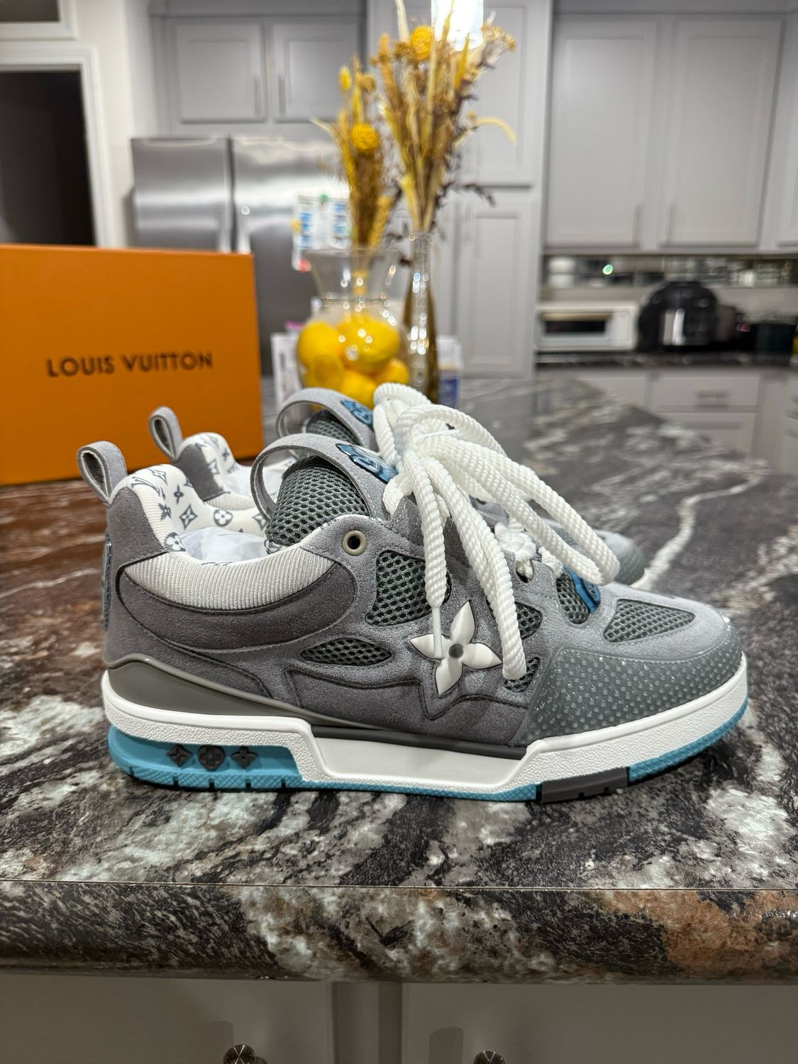 2-3 DAY SHIPPING - Size 44