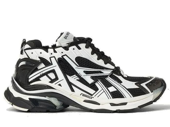 BB RUNNERS - WHITE &amp; BLACK