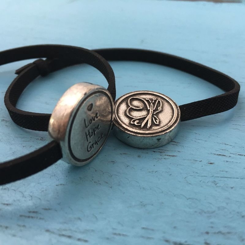 Recycled rubber bracelets with custom pedants