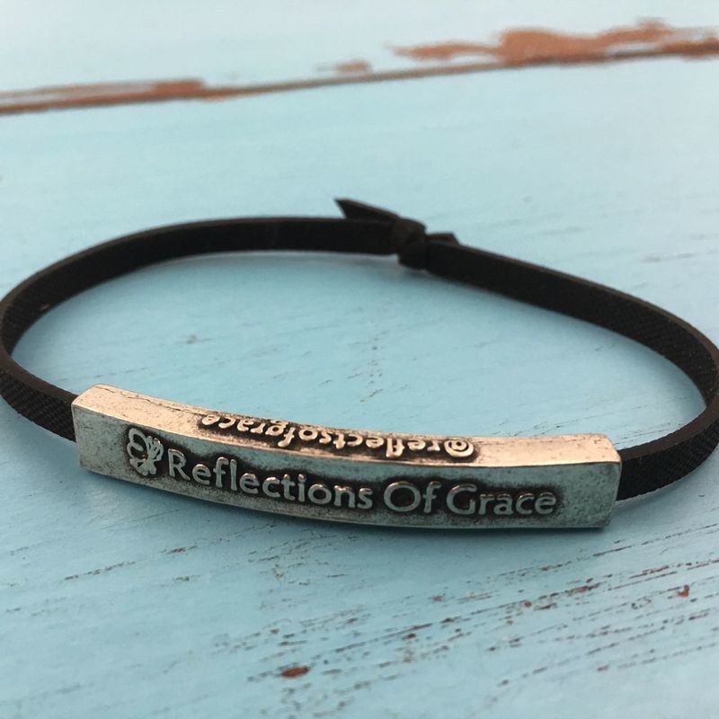 Recycled rubber bracelets with custom pedants