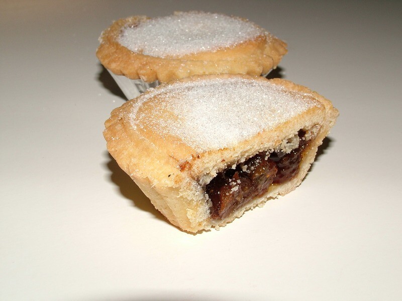 Shortcrust Christmas Pies (6)