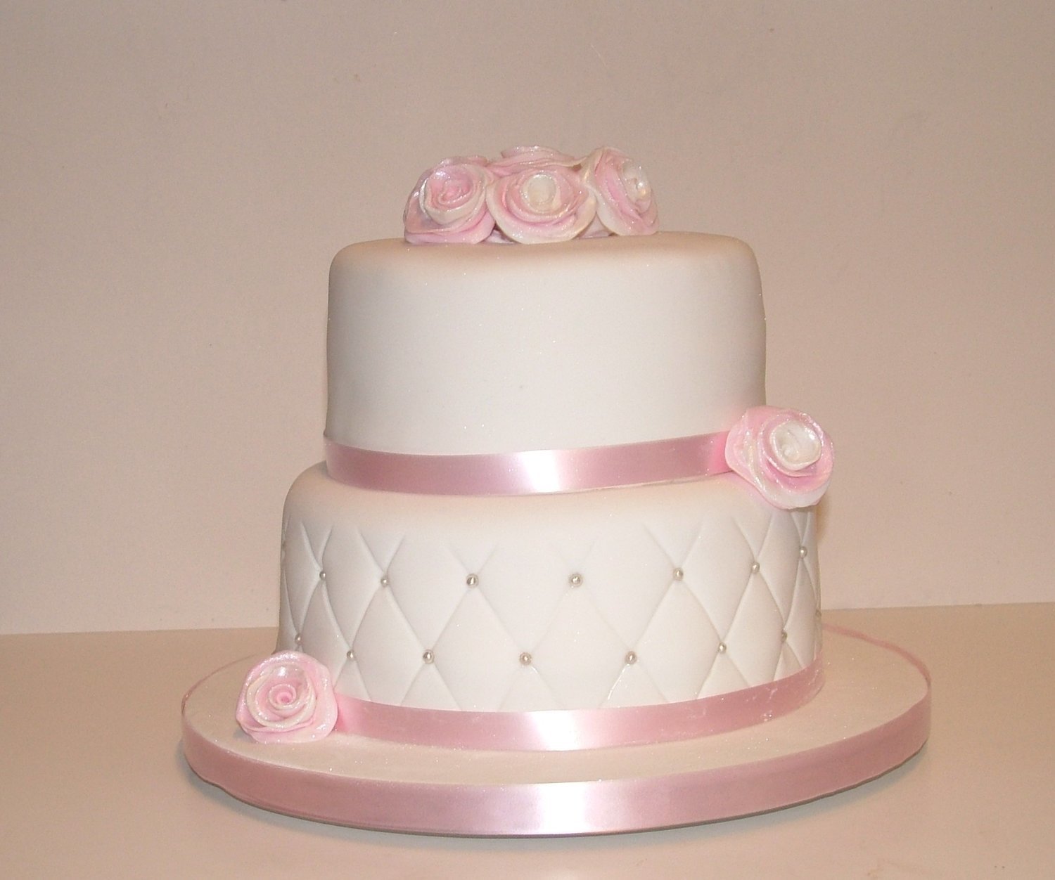 Two Tier Cake with Quilted base