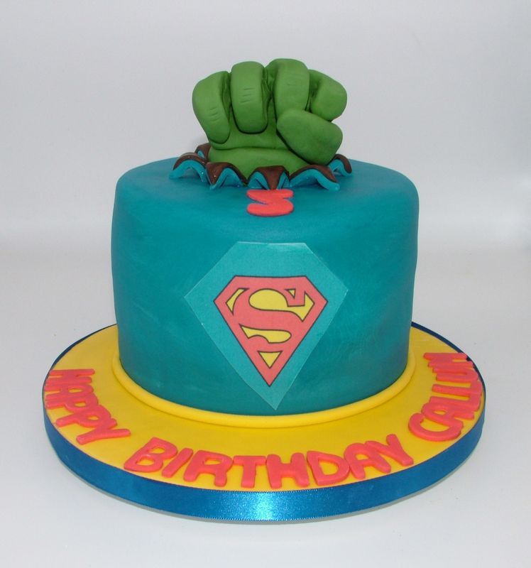 Superman  Cake