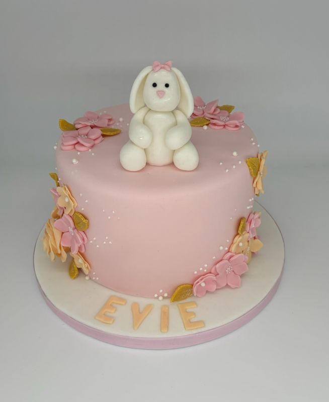 Cute bunny cake