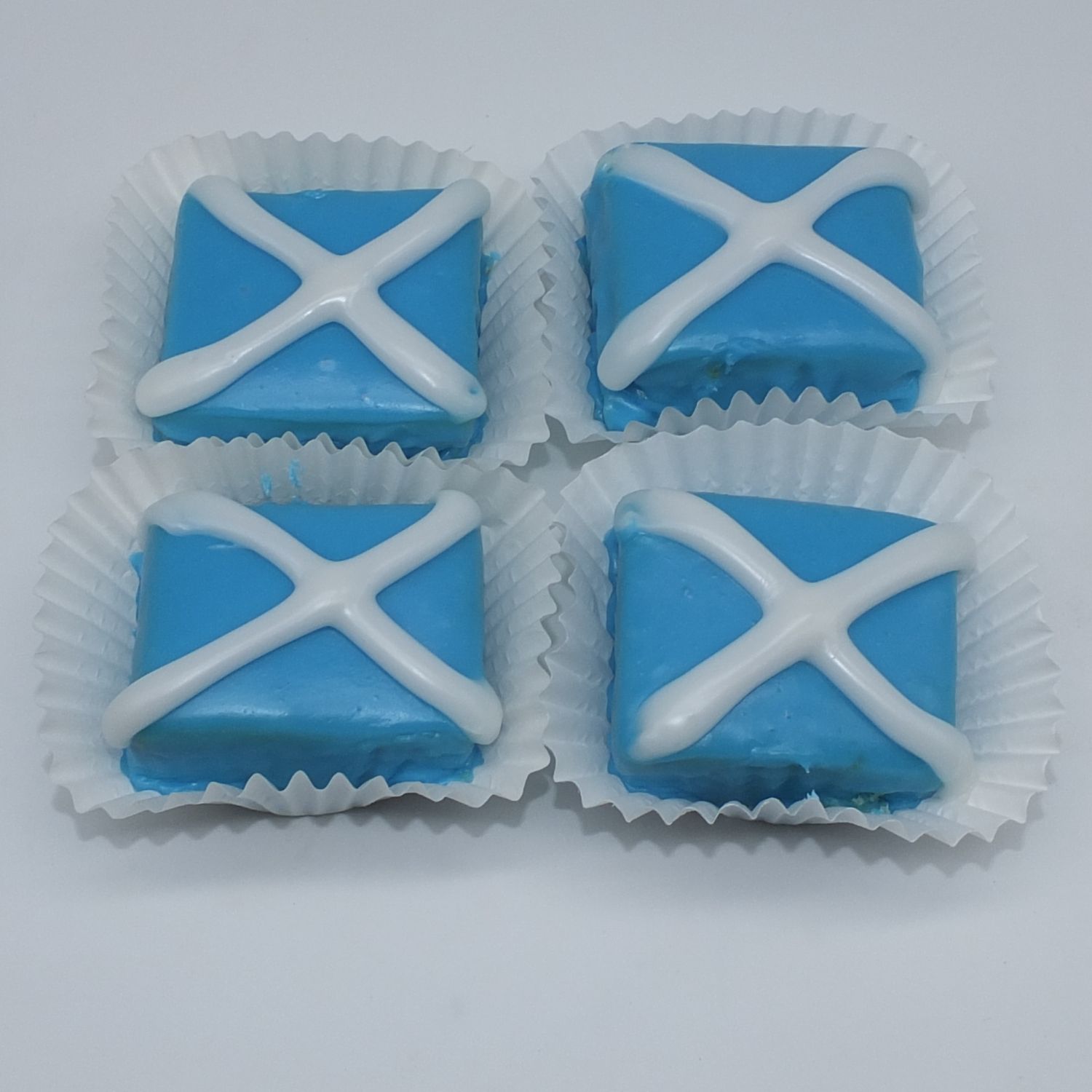 4 SCOTLAND FRENCH CAKES