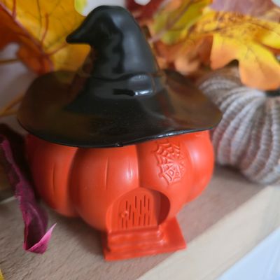 Pumpkin Witch House Candle