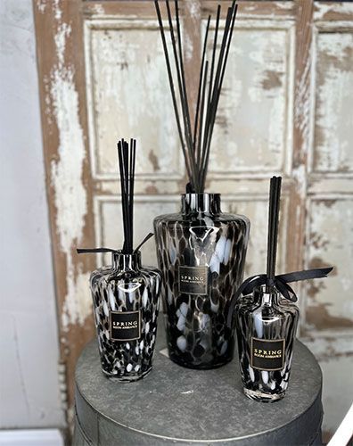 מפיץ ריח בכלי מנומר