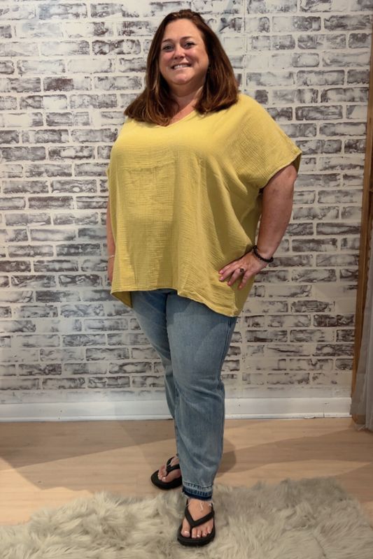 Easel Golden Kiwi Short Sleeve Top