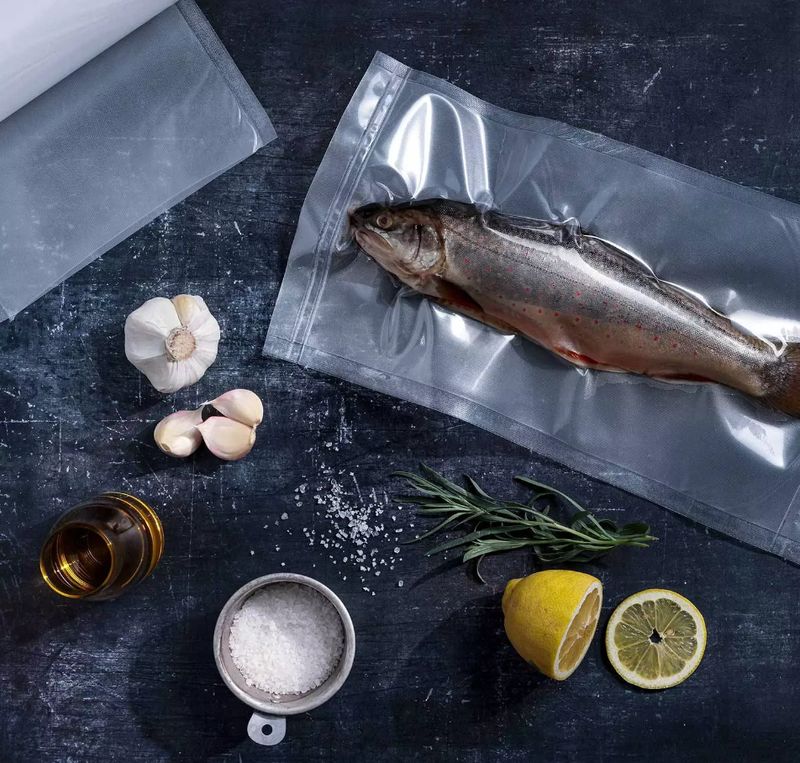 Lava vacuum sealer roll. 12 meter. BPA  free