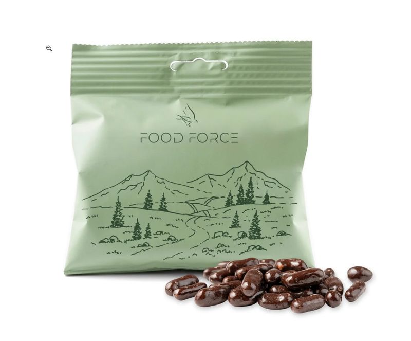 Food Force Orange in Dark Chocolate 50 g combines juicy orange peel and premium dark chocolate – a delicious sweet snack for 
