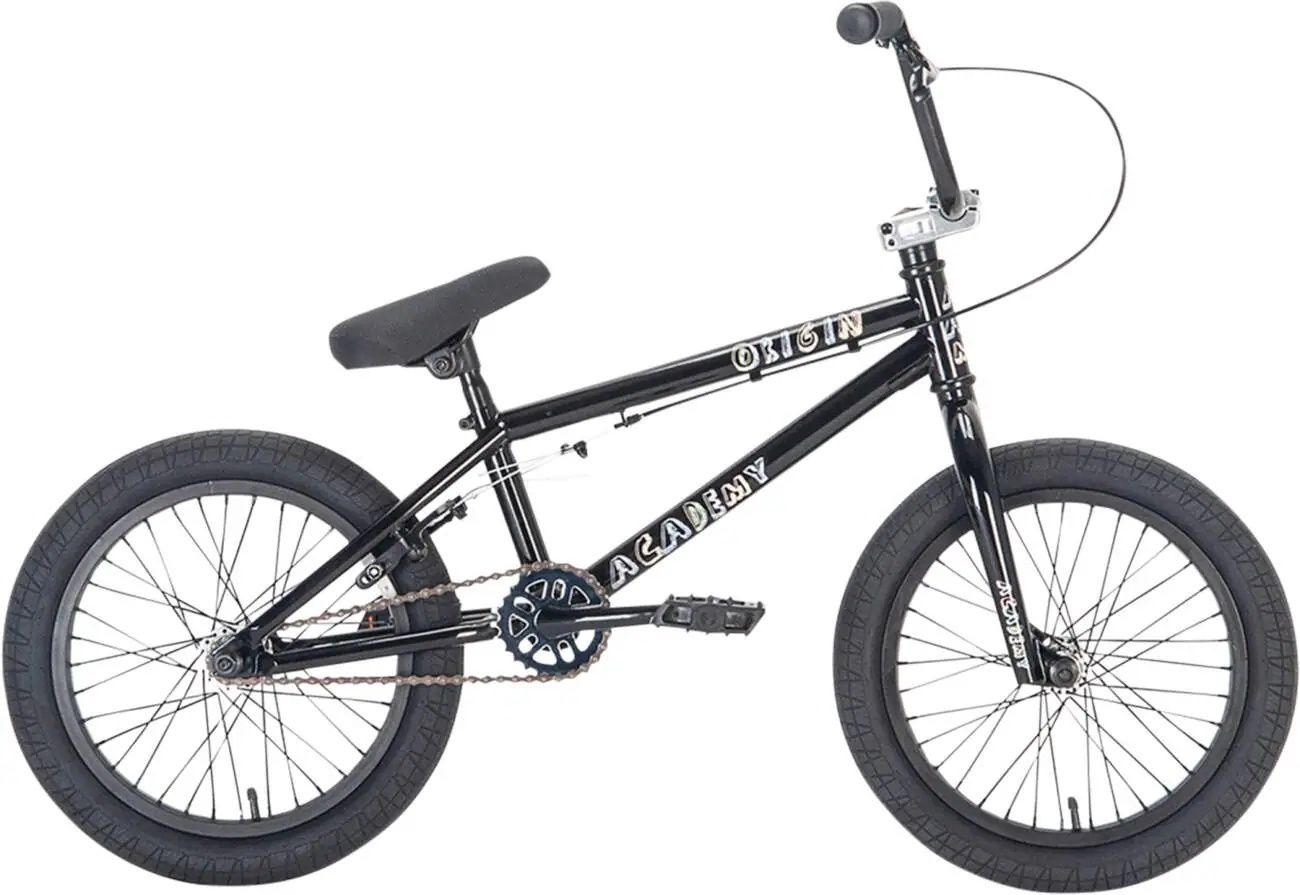 Academy Origin 18&#39;&#39; 2022 Freestyle BMX Fiets Gloss Black Framemaat 18 inch. Ook beschikbaar in de winkel!