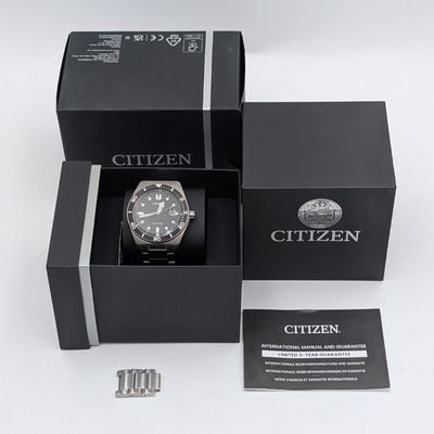 Citizen Eco Drive Core 2025 AW1760-81E Horloge - Full set