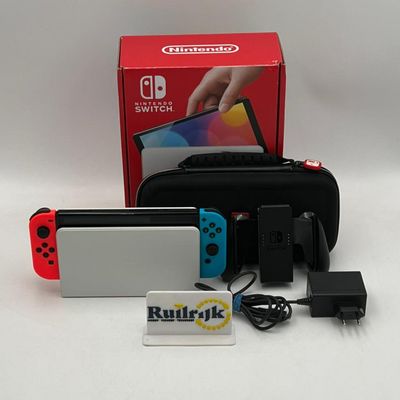 Nintendo Switch OLED complete set in doos - Nieuwstaat!