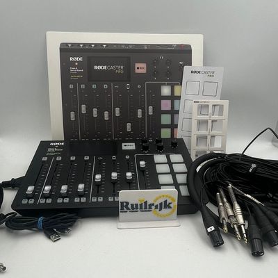 Rode Rodecaster Pro Podcast productiestudio met 8x XLR kabel