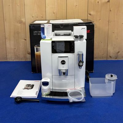 Jura E8 Volautomatische Espressomachine Piano White - Nieuw