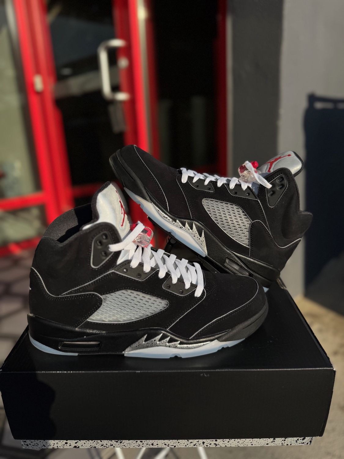 Pre-owned Jordan 5 Retro OG Black Metallic Reimagined