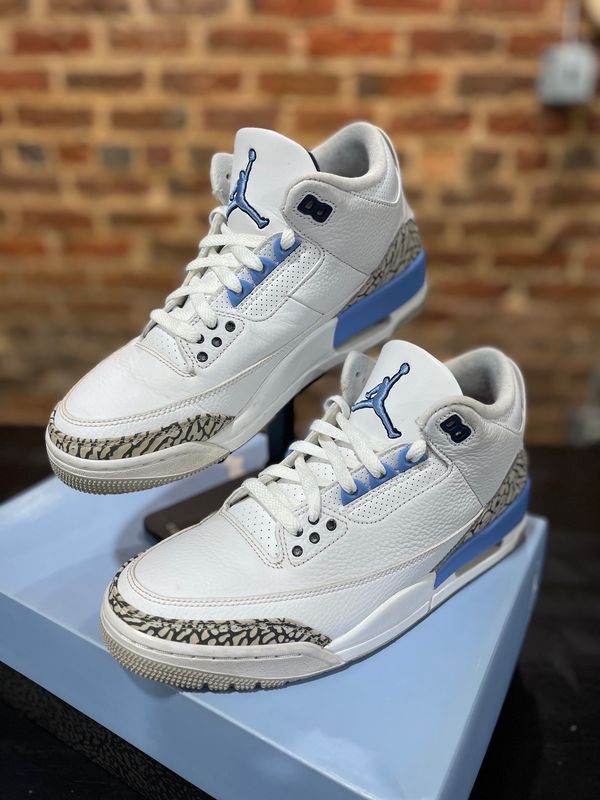 Preowned Jordan 3 Retro UNC (2020)