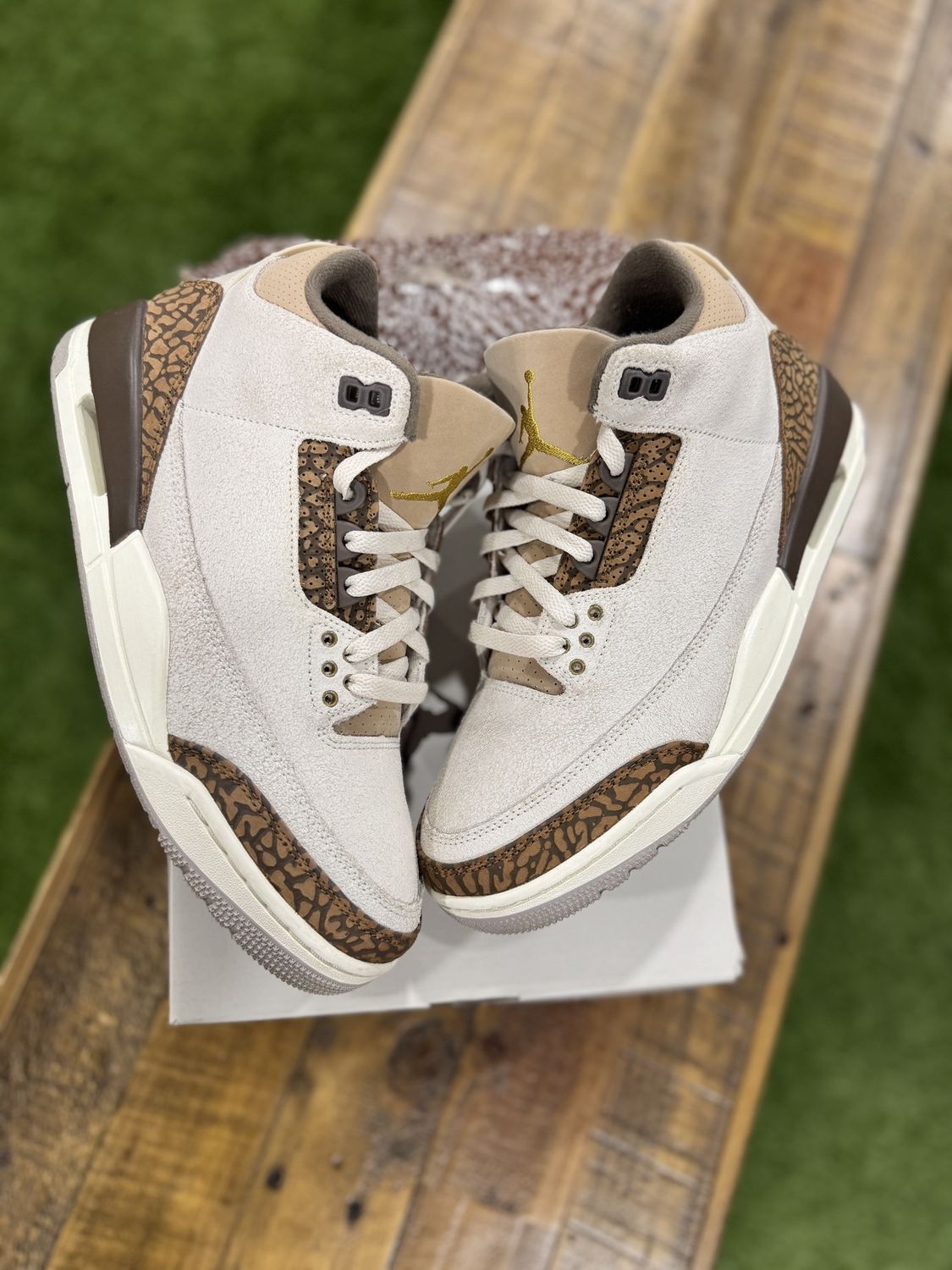 Preowned Jordan 3 Retro Palomino