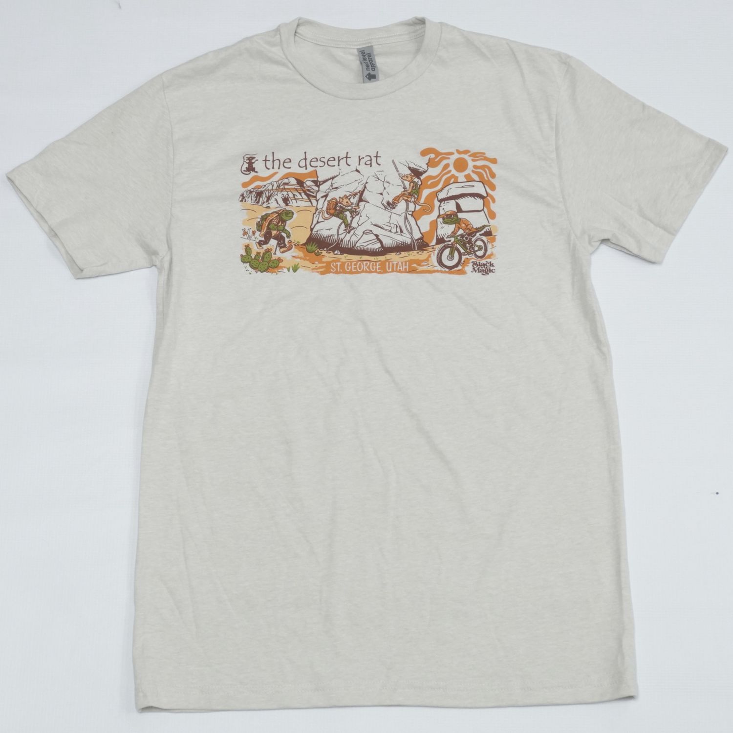 Men&#39;s Short Sleeve Desert Rat Graphic T-Shirt, Color: Sand, Size: S