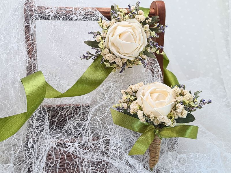 Wrist Corsage | Boutonniere