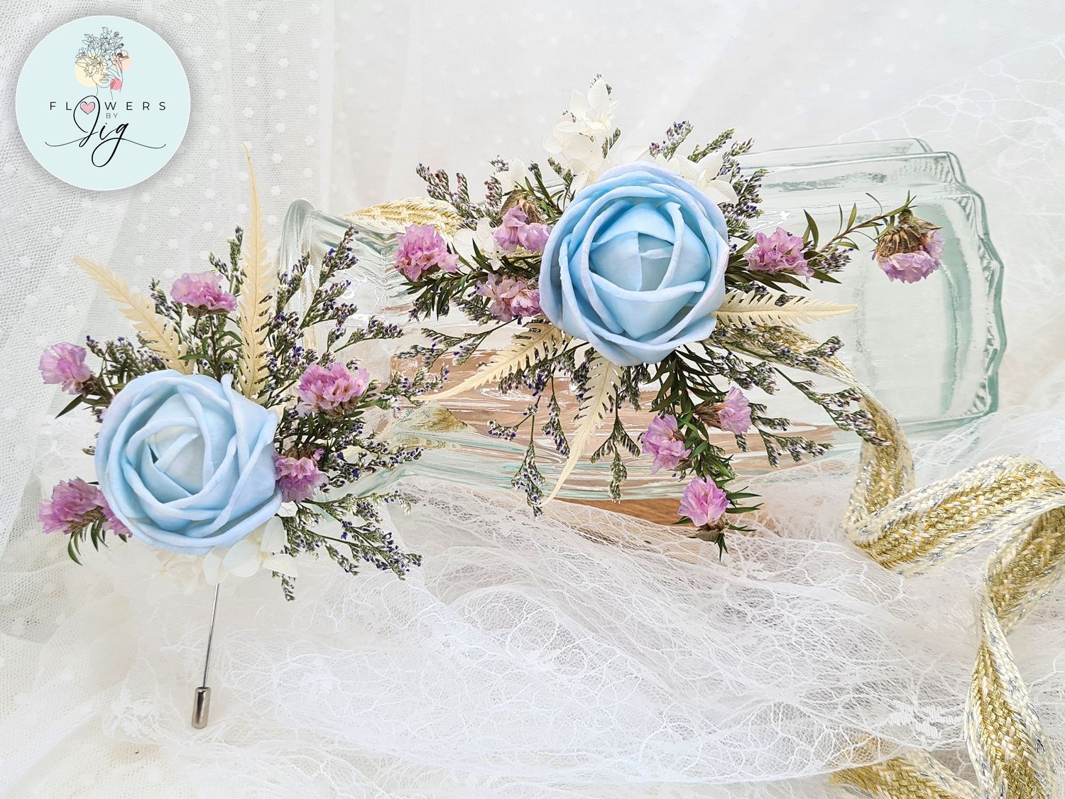 Handcrafted Baby Blue Rose Wrist Corsage: Perfect for boho weddings, this corsage features a sola wood rose, dried ferns, hydrangea, caspia, statice, and glitter ribbon. Eco-friendly and stylish
