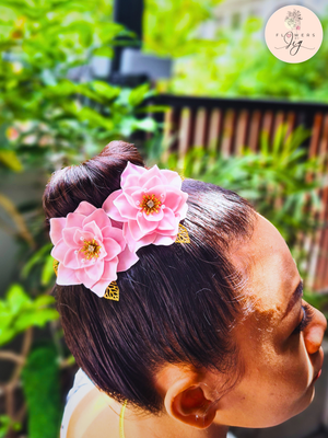 Realistic Pink Gardenia Hair Pin, handcrafted from polymer clay with gold leaf accents and faux diamond center. Ideal for weddings, fashion events, and selfies. Small pearls add elegance. Durable and easy to clean