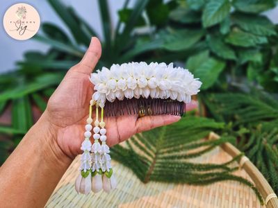 Stunning White Jasmine Bridal Hair Comb, 4.5” wide, handcrafted with premium silk and Thai/Japanese clay. Includes hanging floral drops, perfect for a romantic bride or festive celebrations