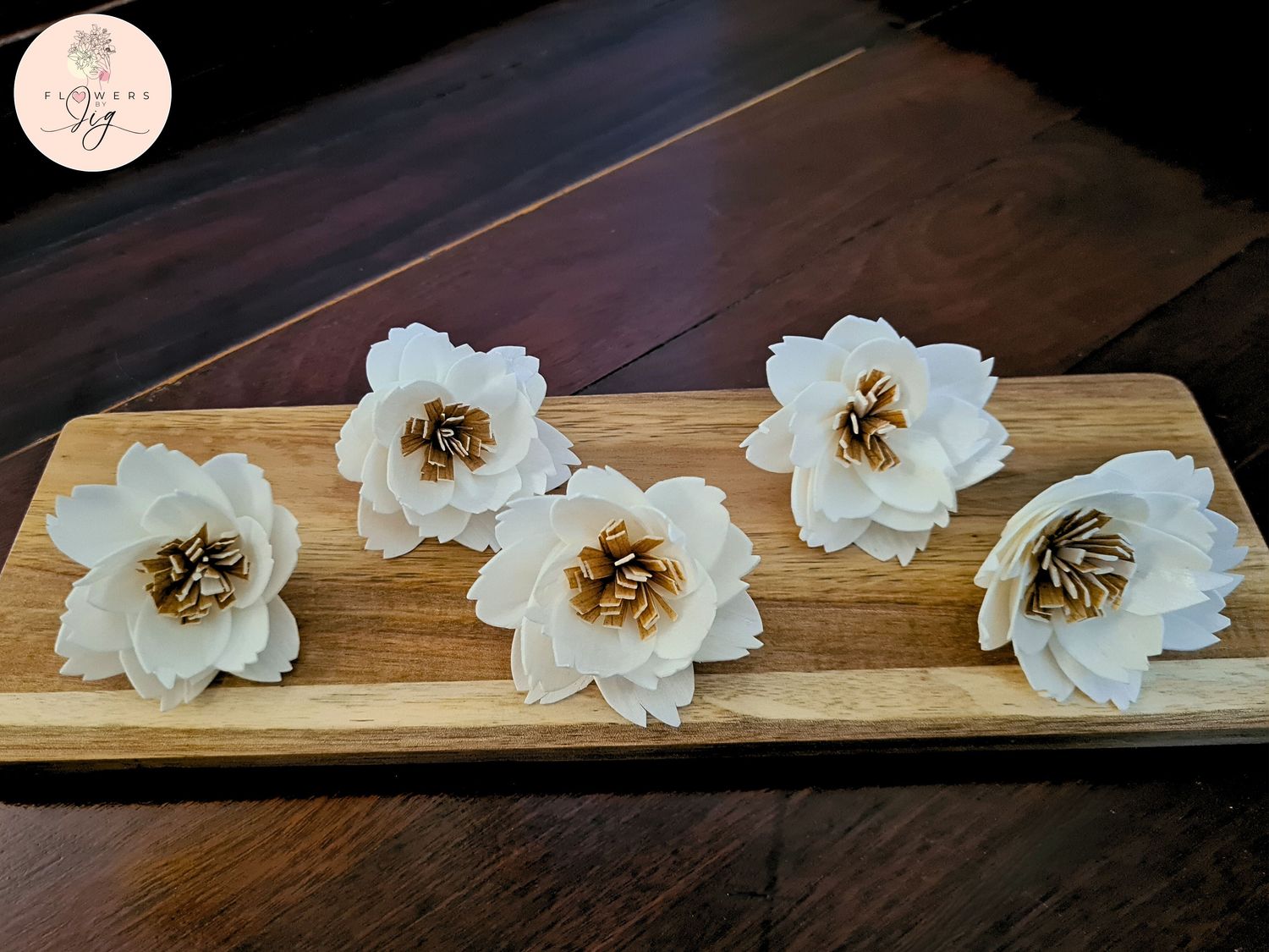 Discover the beauty of Cosmos Bloom No. 3 sola wood flowers, crafted for durability and eco-friendliness. Ideal for DIY projects, home decor, and weddings, these lightweight blooms offer natural charm and versatility