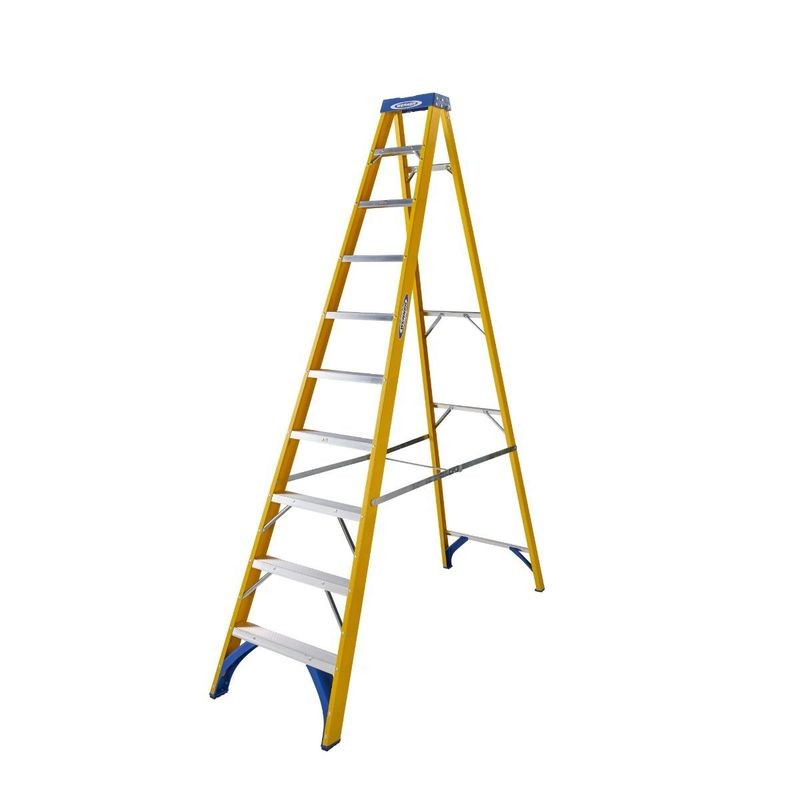 Werner Trade Fibreglass Swingback Step Ladder 10 TREAD