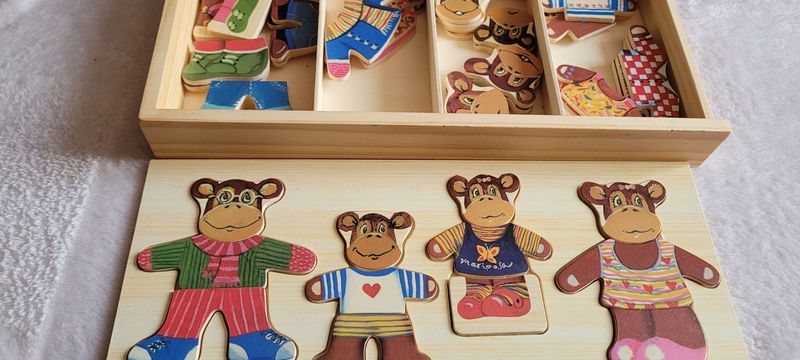 Singe a habiller