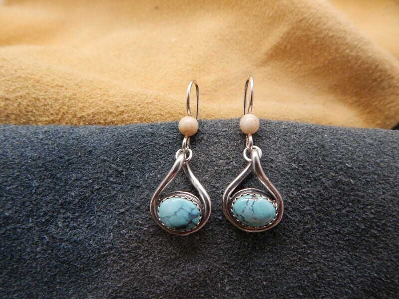 Woolly Mammoth Ivory / Turquoise