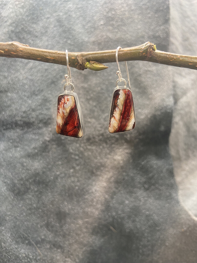Oblong Triangular Dangles