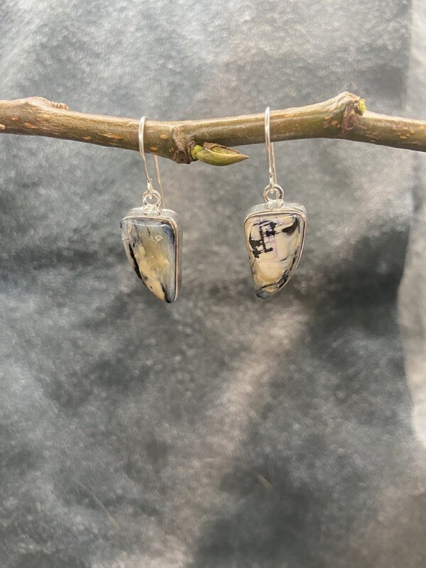 Inverted Triangular Dangles