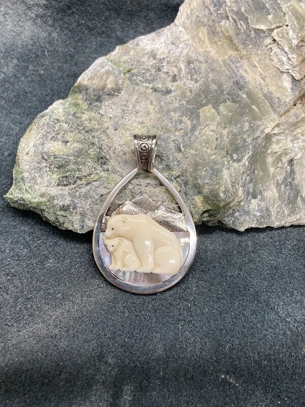 &quot;Bear with Cub&quot; Pendant