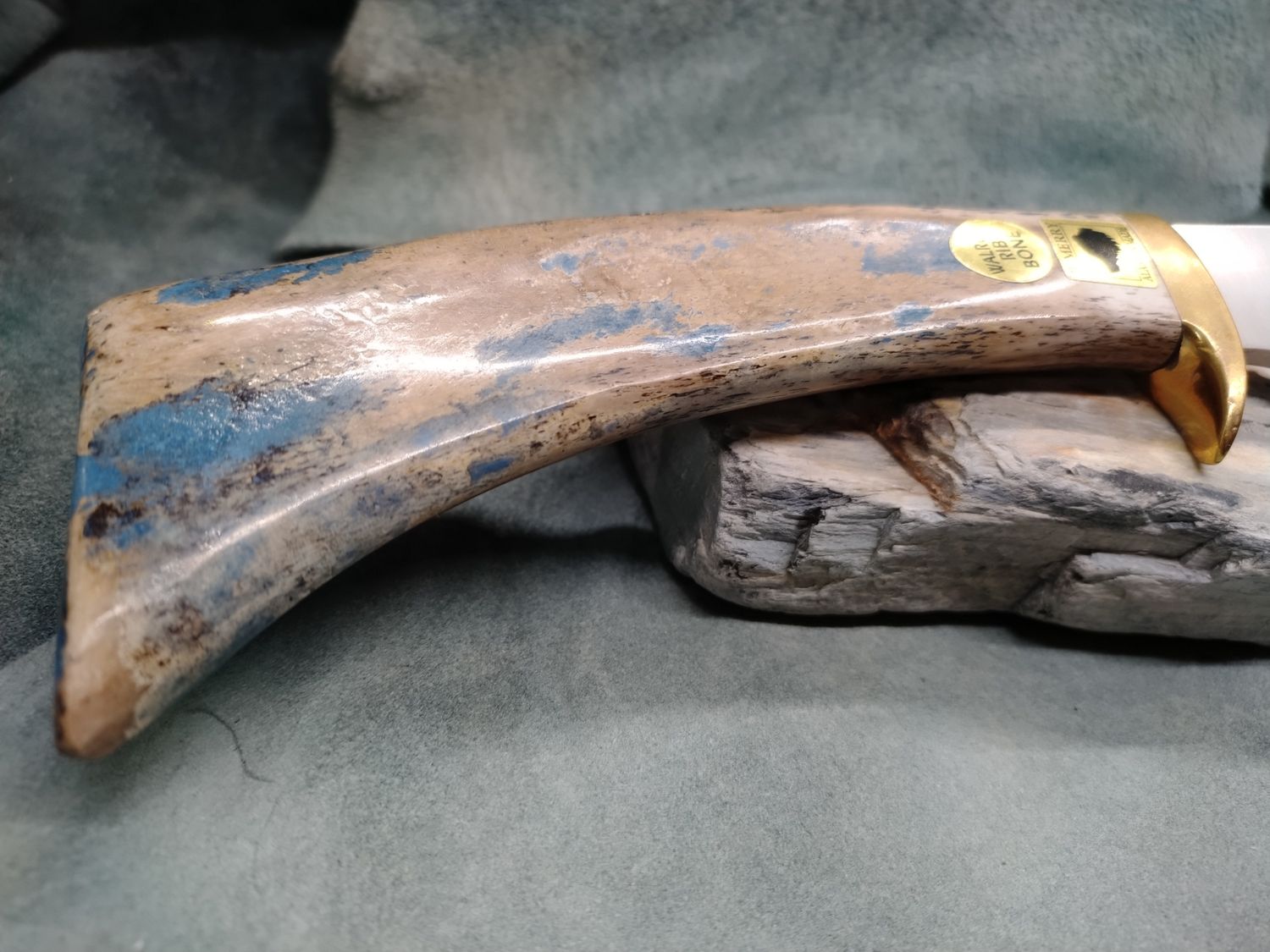 10&quot; Hunter with Fossilized Walrus Rib Bone handle