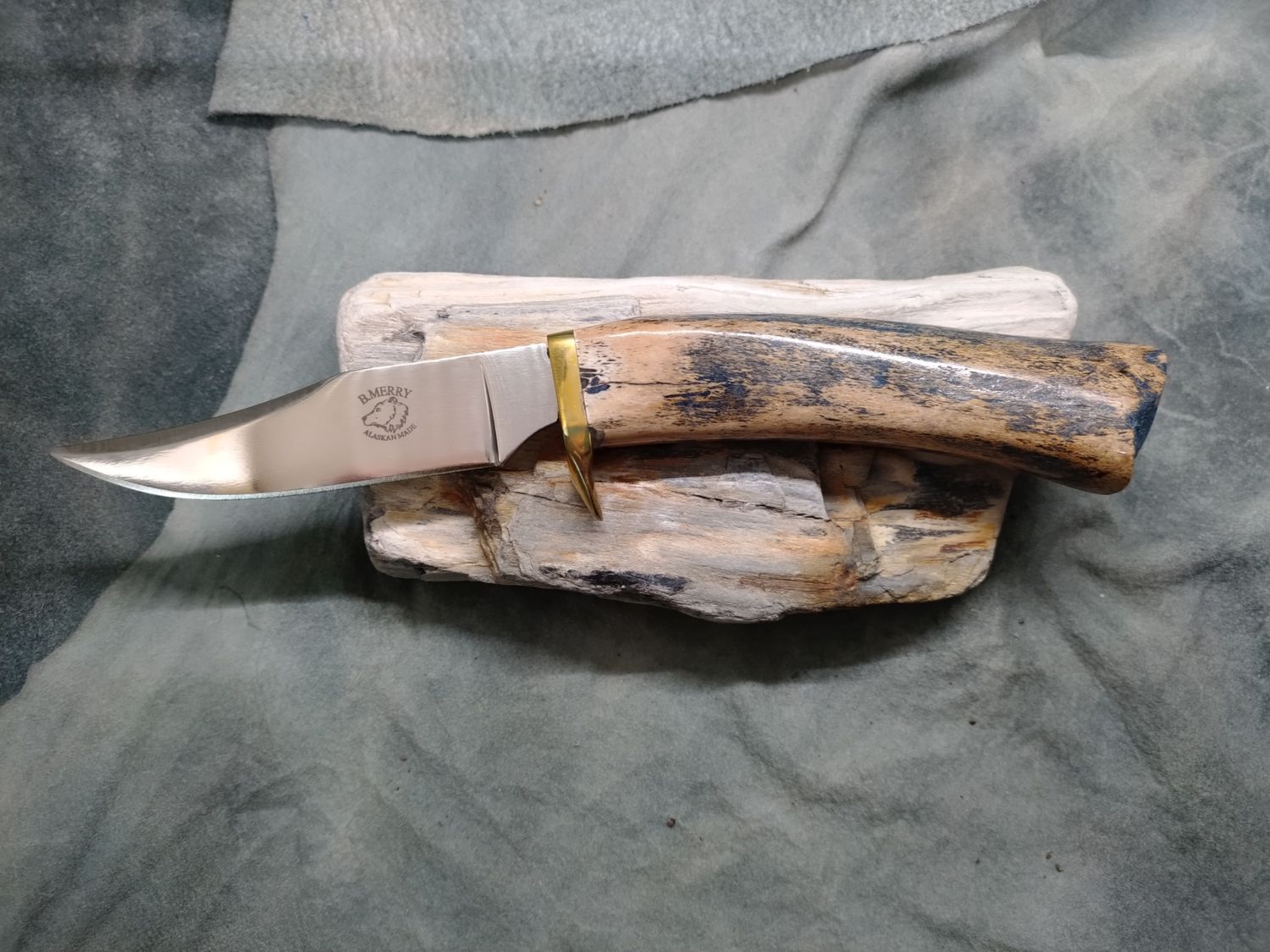 8&quot; Hunter with Fossilized Walrus Rib Bone handle