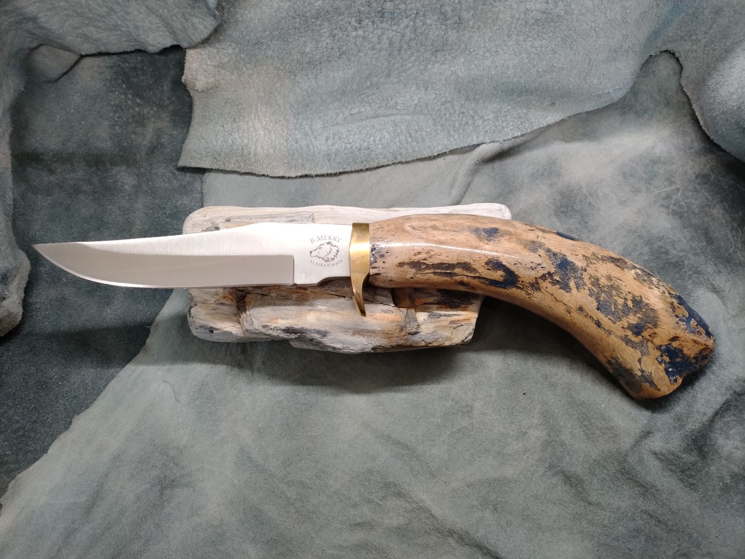 11.5" Hunter with Fossilized Walrus Rib Bone handle