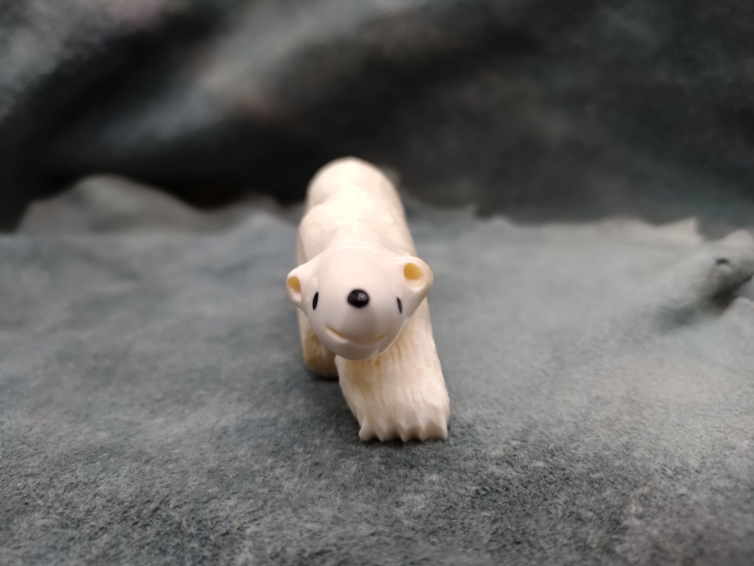 Walking Polar Bear 