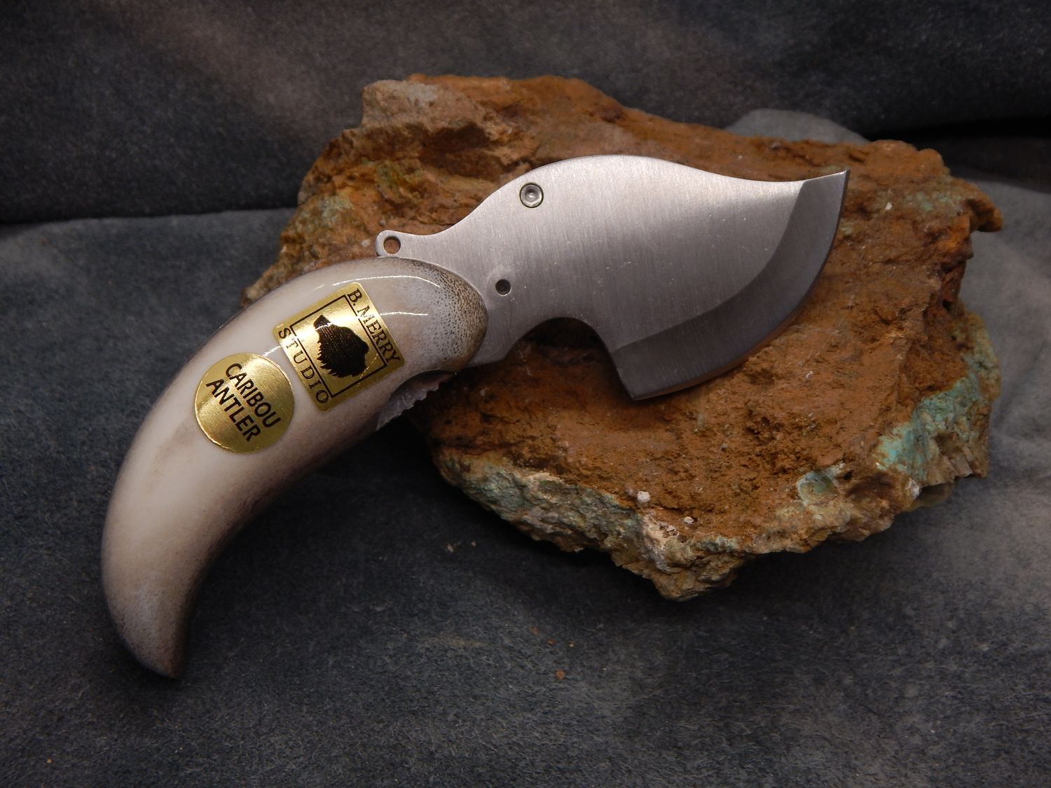 Bob Merry Shed Caribou Antler Pocket Ulu