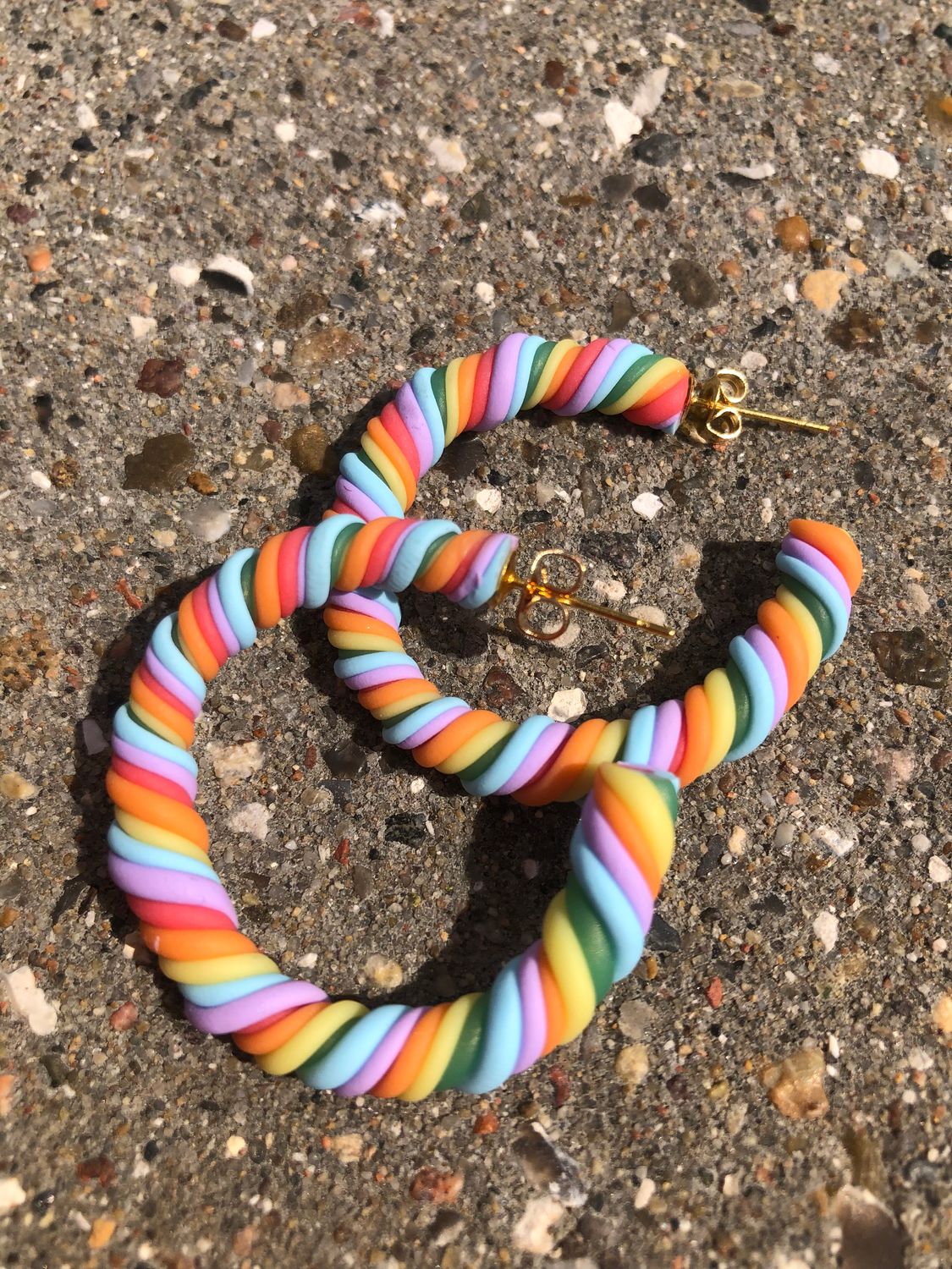 Pastel rainbow hoops (big)