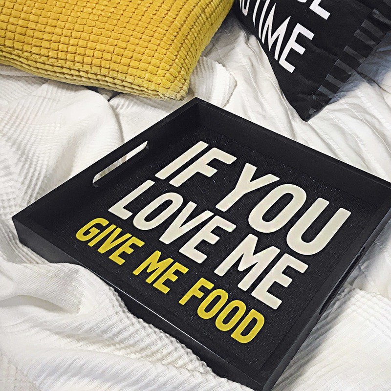 Дерев’яна таця з принтом  If you love me, give me food