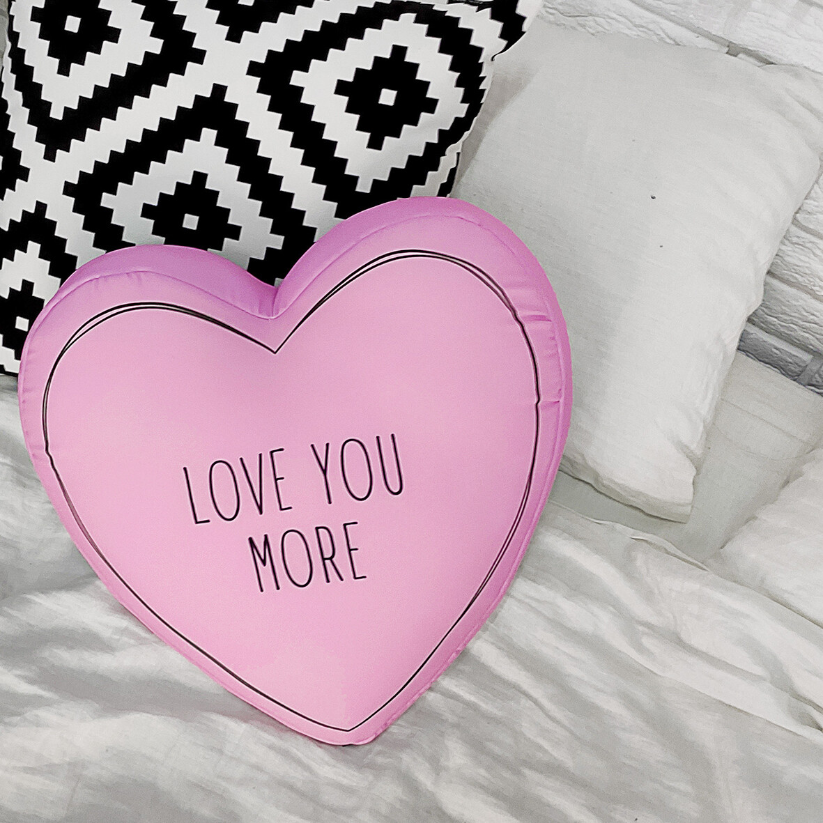 Подушка сердце 3D Love you more