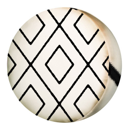 Подушка круглая Орнамент с ромбов на бежевом фоне