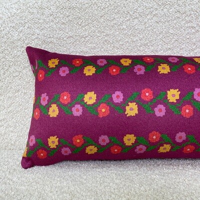 Подушка для дивана (бархат) 50х24 см Ряды цветов