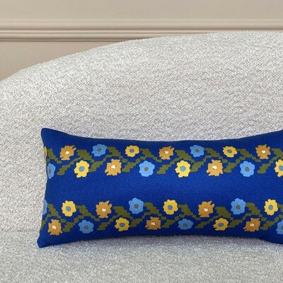 Подушка для дивана (бархат) 50х24 см Ряды цветов на синем фоне