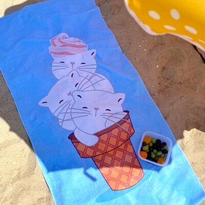Полотенце пляжное большое с принтом Мороженое и котики, 150х70 см